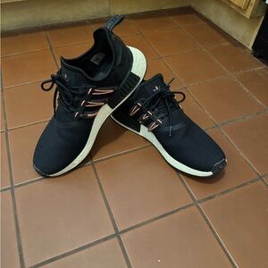 Adidas NMD_R1 Sneakers w/Box